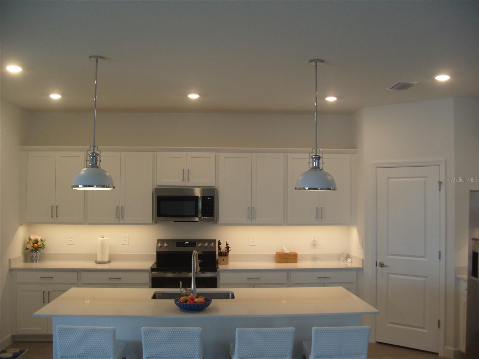 HARBOR EAST - Residential