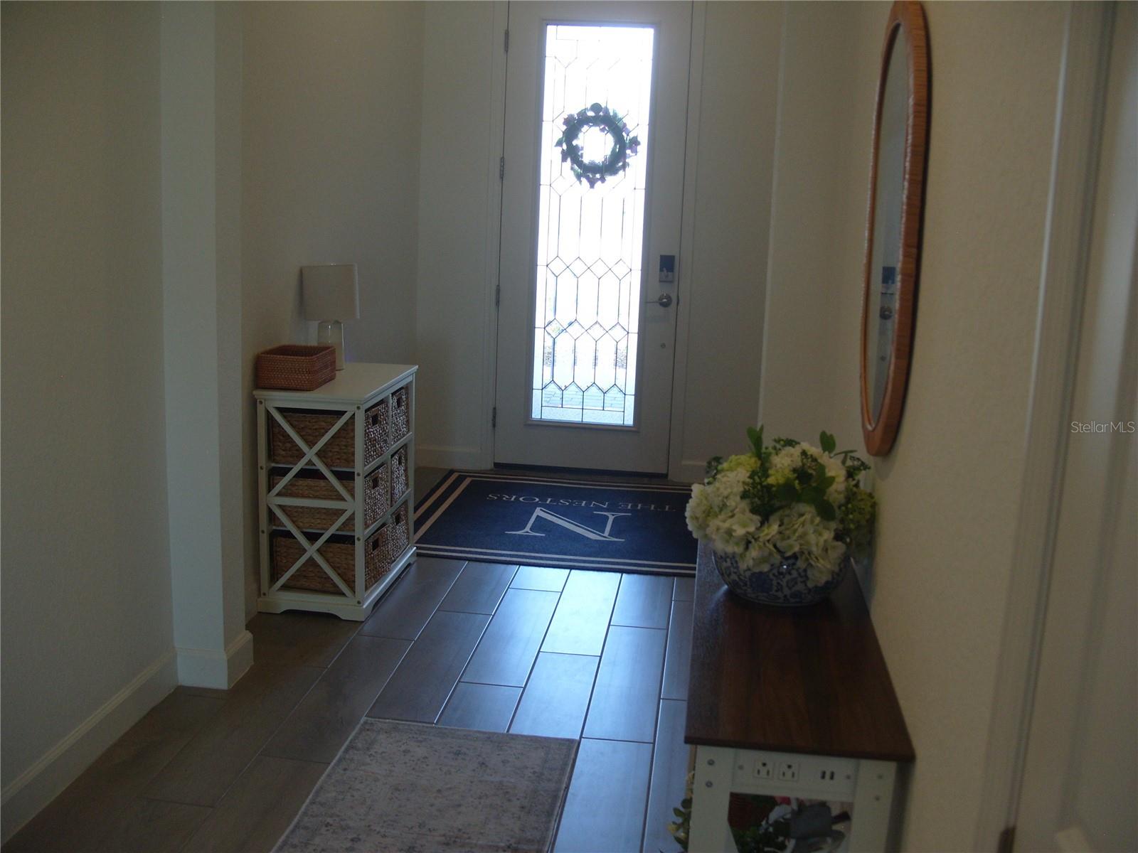 7905 LAKES EDGE LANE