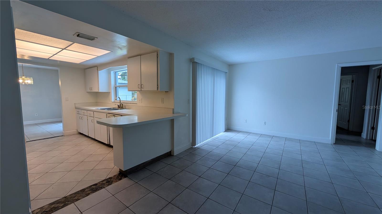 SPRING OAKS UNIT 2 - Residential Lease