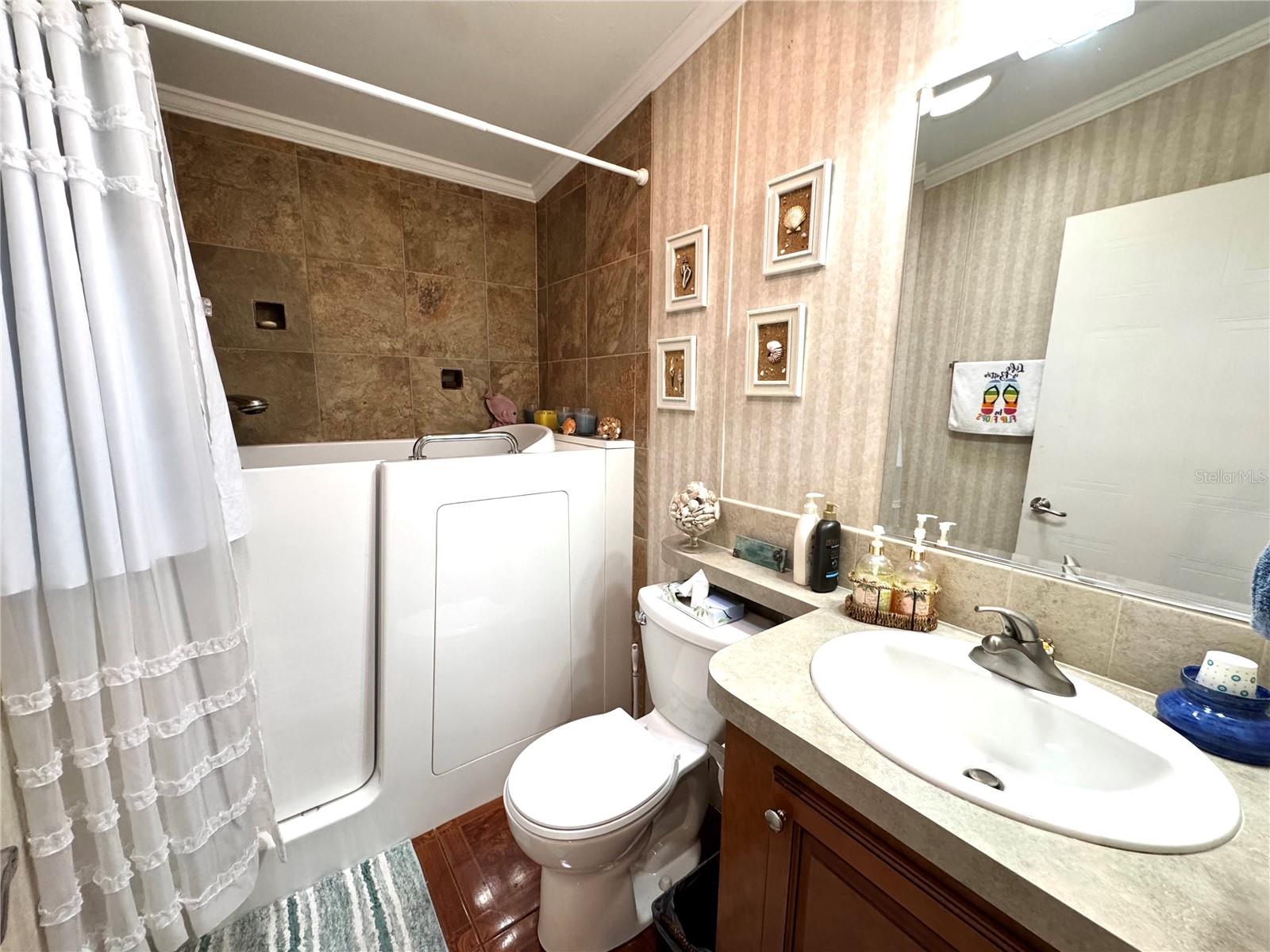 SKYWAY VILLAGE ESTATES CO-OP - Residential