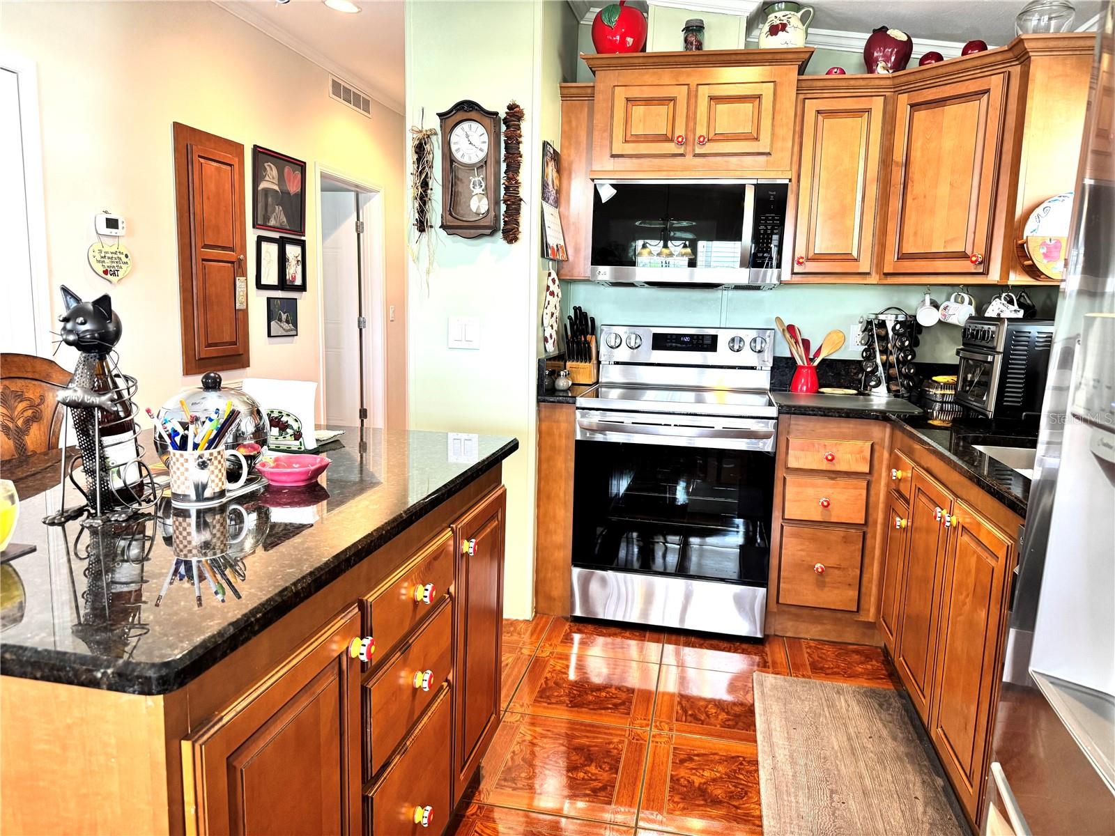 SKYWAY VILLAGE ESTATES CO-OP - Residential