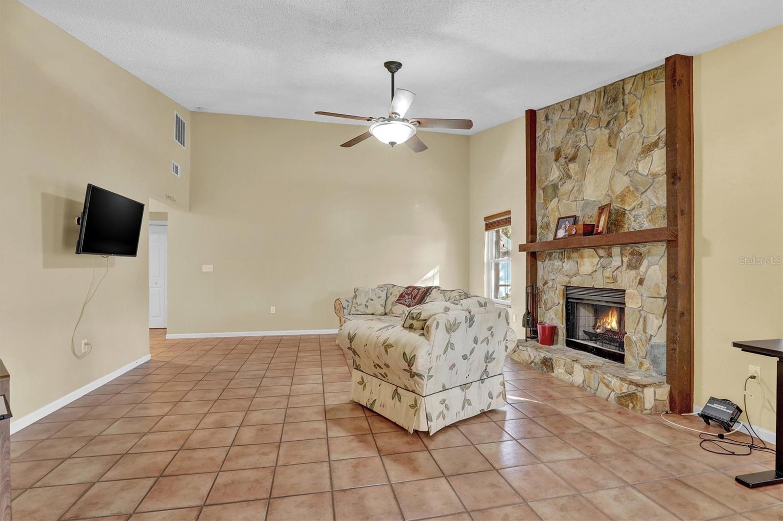 LAKE SARASOTA - Residential