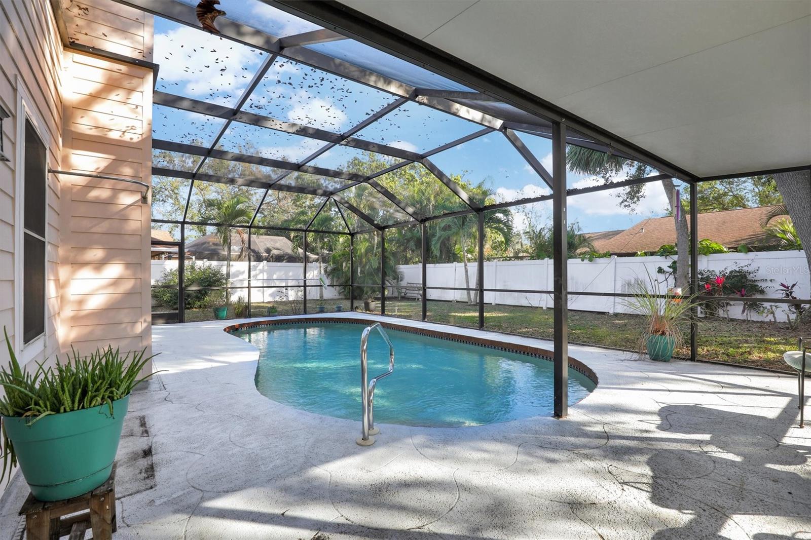 LAKE SARASOTA - Residential