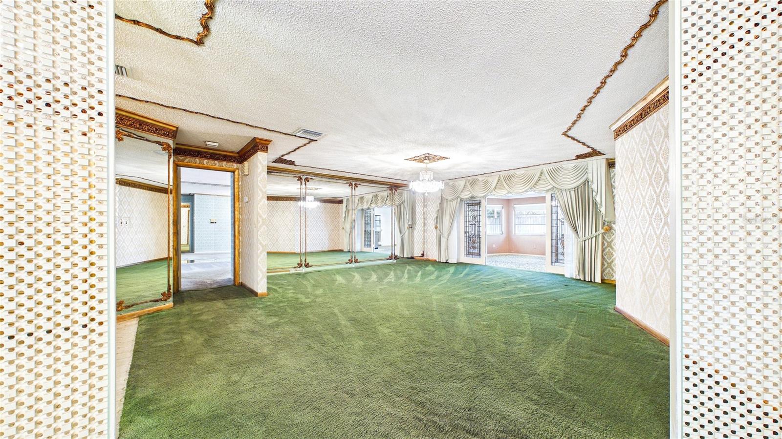 TEMPLE TERRACE ESTATES REP - Residential