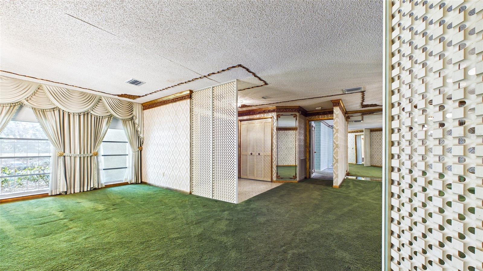 TEMPLE TERRACE ESTATES REP - Residential