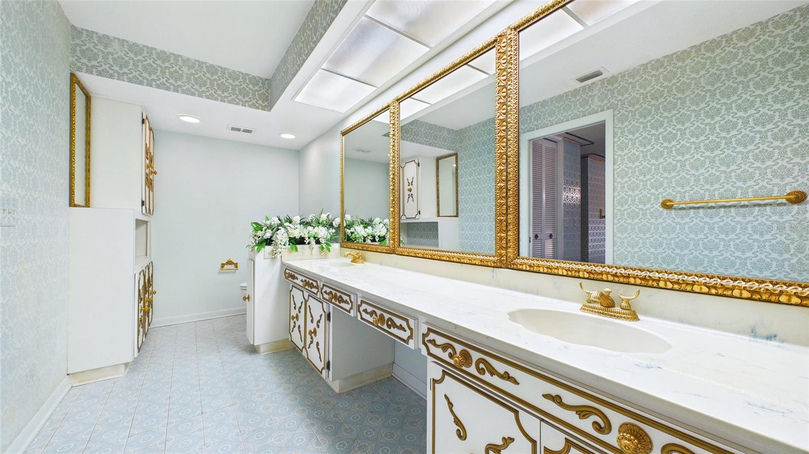 TEMPLE TERRACE ESTATES REP - Residential