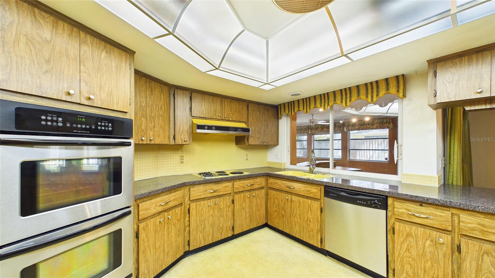 TEMPLE TERRACE ESTATES REP - Residential