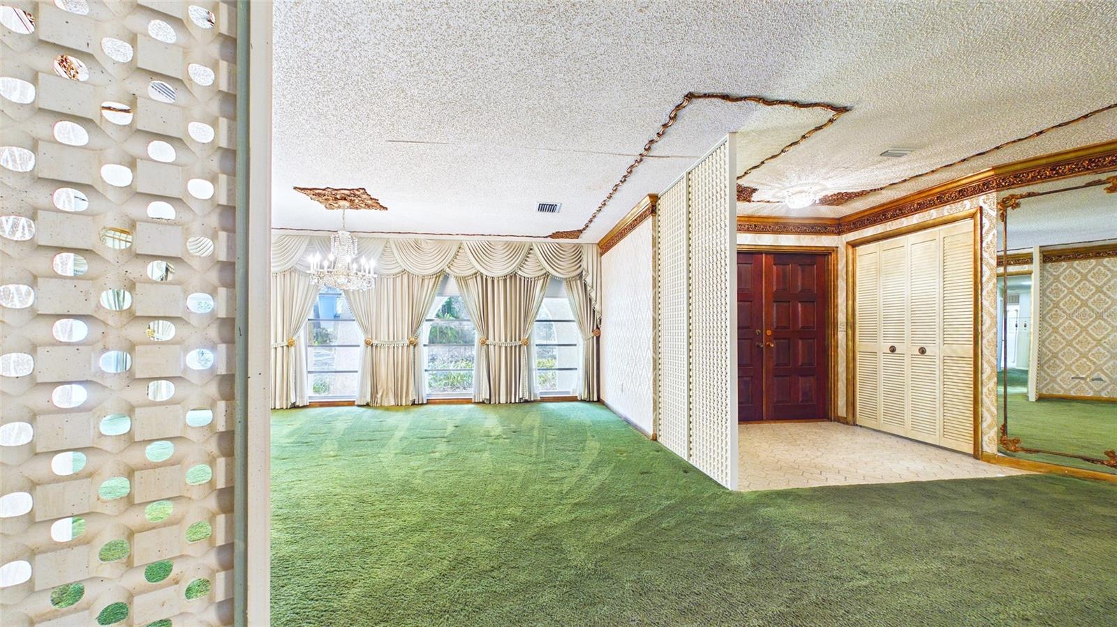 TEMPLE TERRACE ESTATES REP - Residential