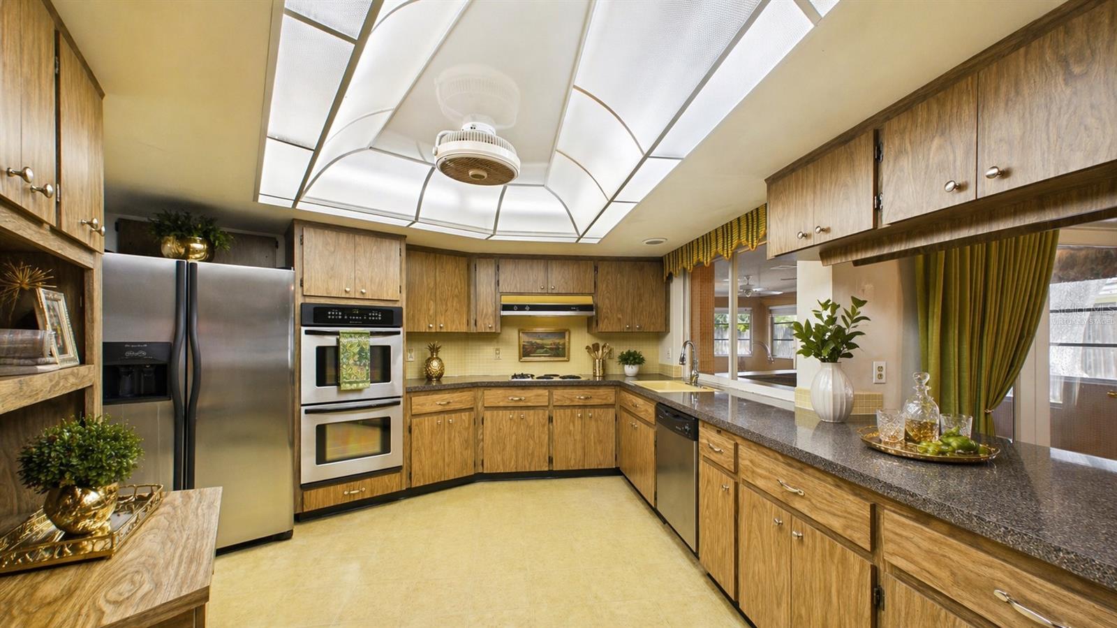 TEMPLE TERRACE ESTATES REP - Residential