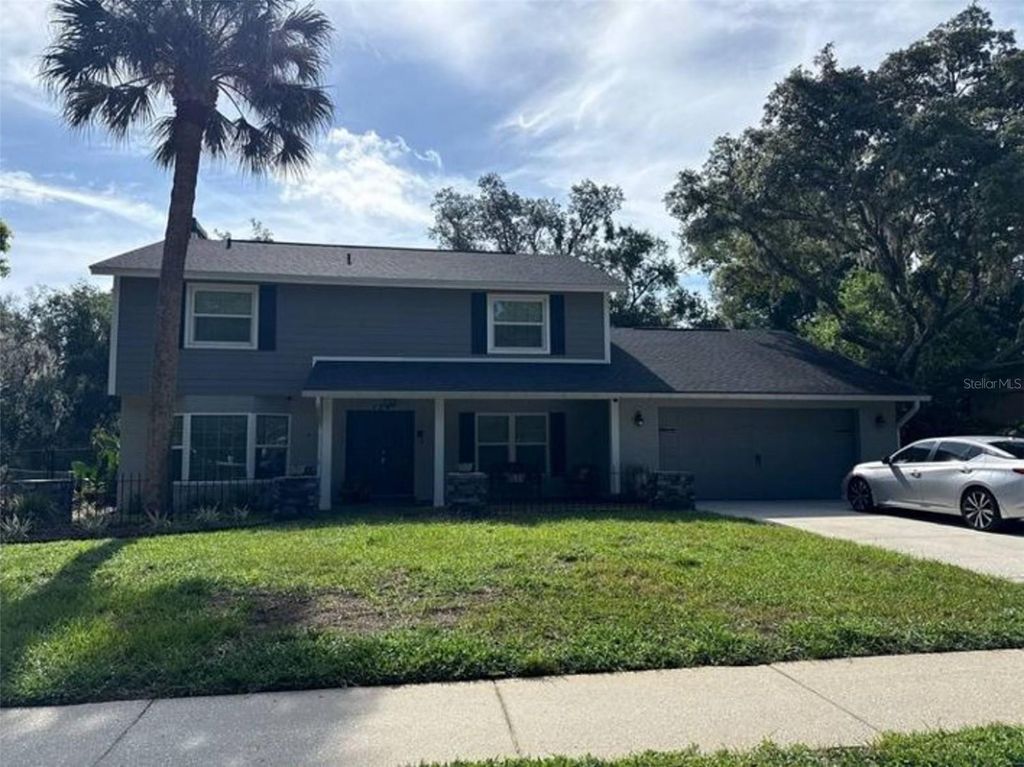 Photo of 124 Bessemer Circle, Brandon, FL 33511 (MLS # J1003485)