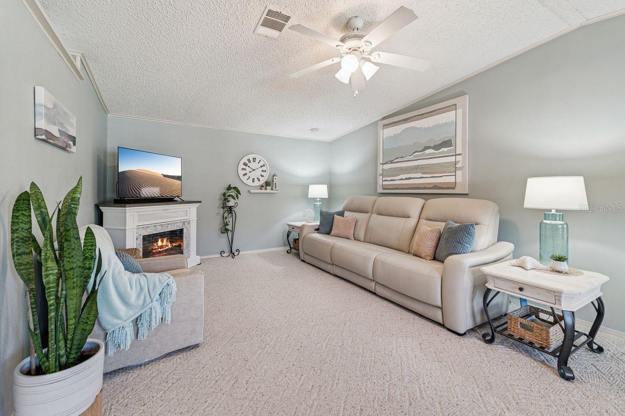 LAKE N GOLF ESTATES ADD - Residential