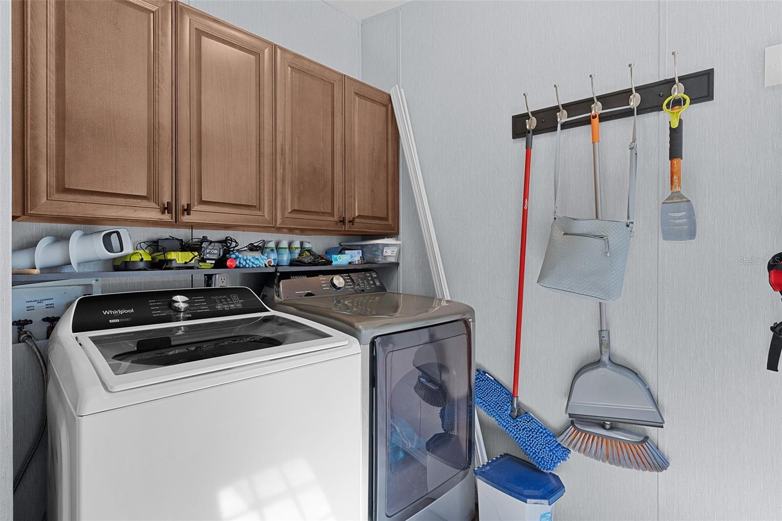 HARBOR DALE OAKS - Residential