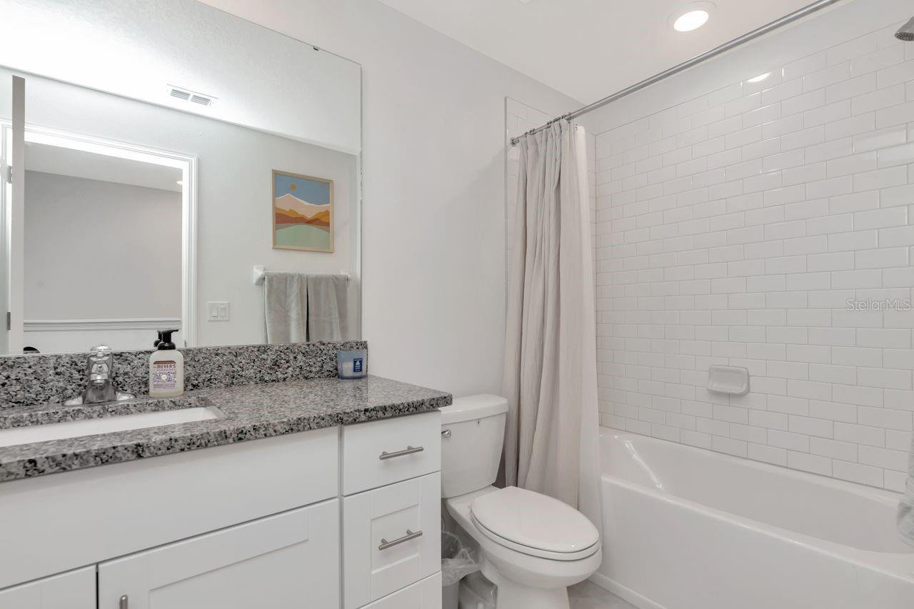 PALM RIVER TOWNHOMES PARTIAL REPLAT - Residential