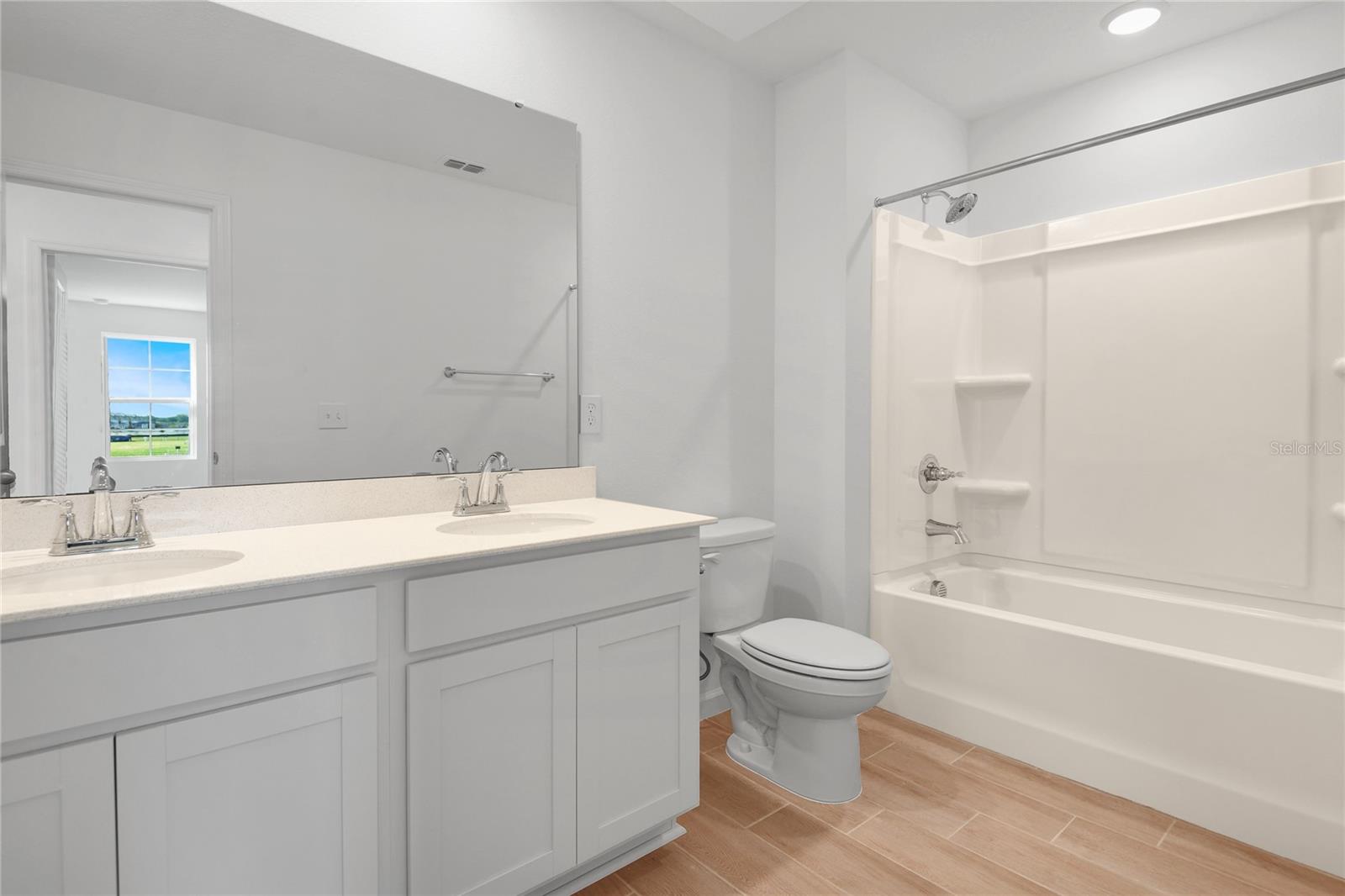 SEASONS AT ANNABELLE ESTATES - Residential