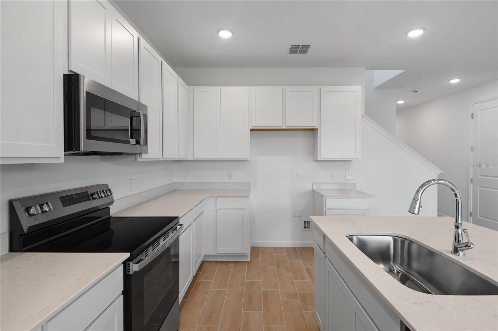 SEASONS AT ANNABELLE ESTATES - Residential