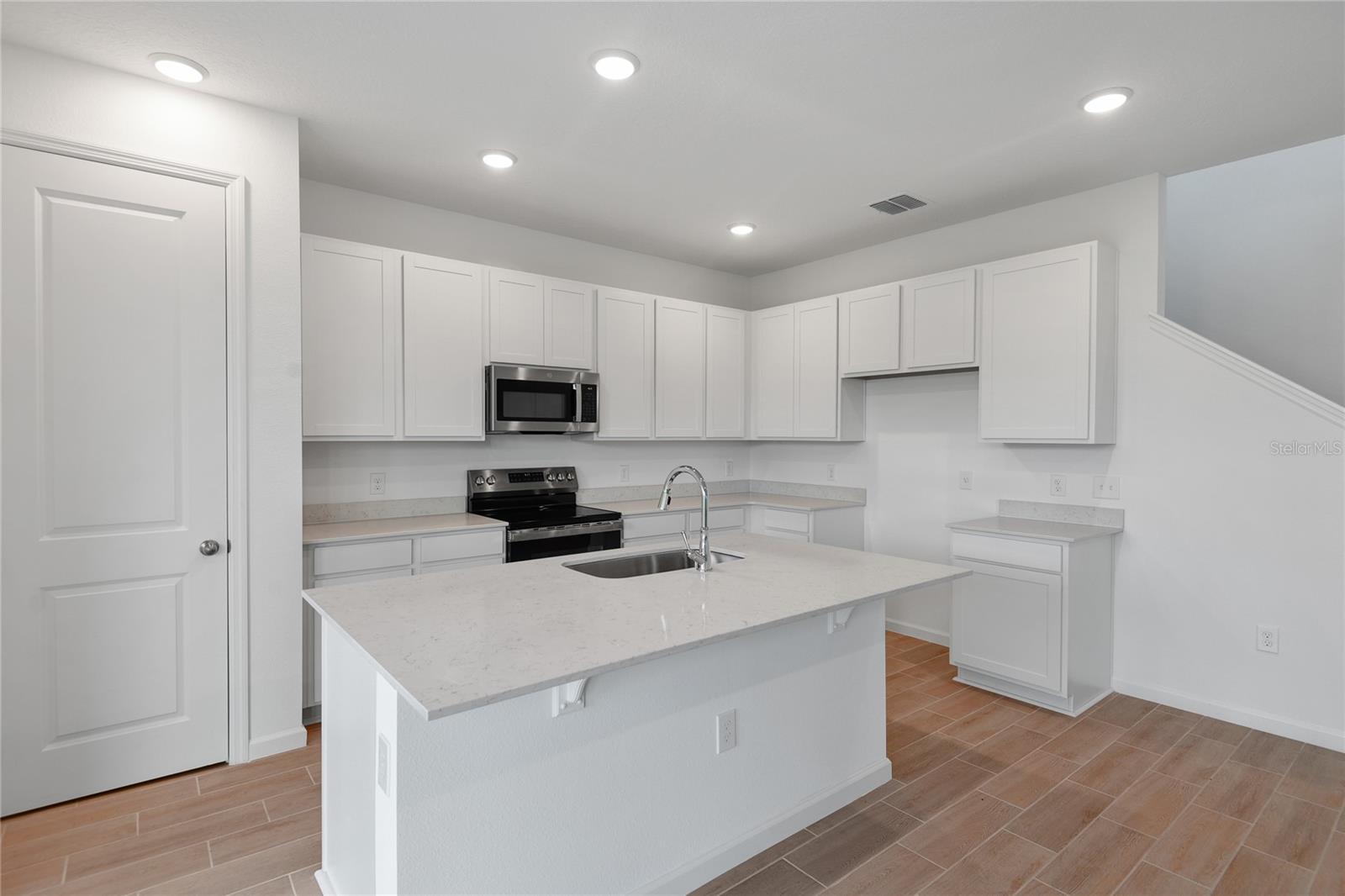 SEASONS AT ANNABELLE ESTATES - Residential