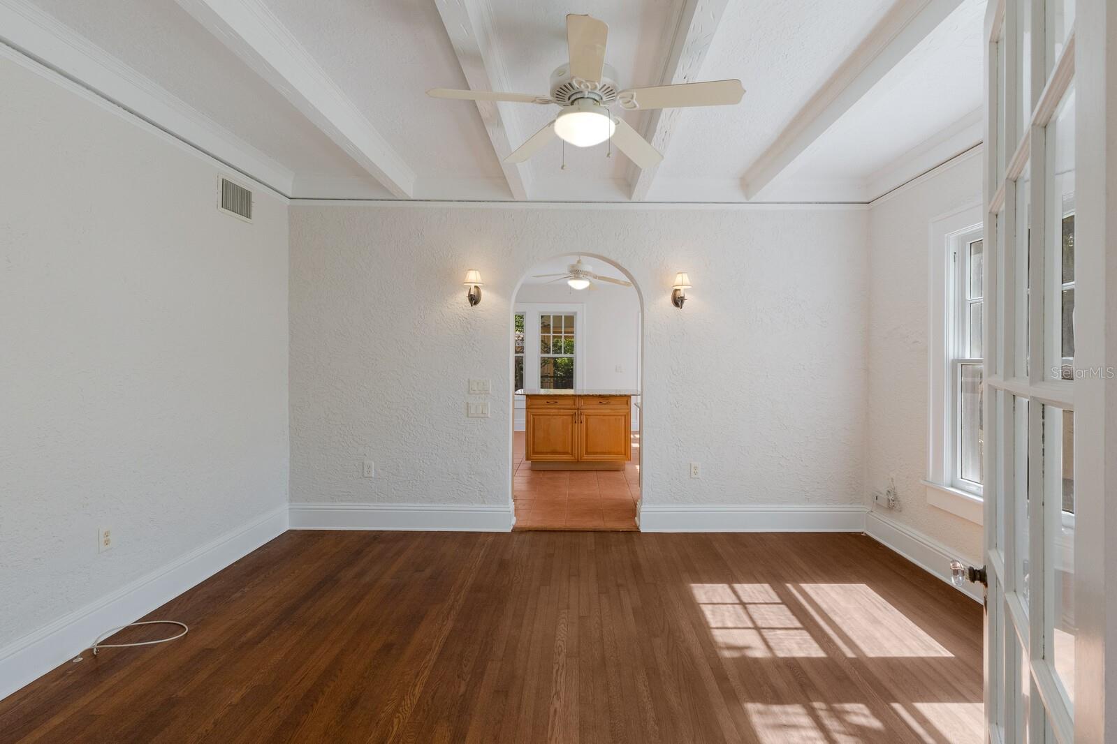 SAPPHIRE SHORES - Residential