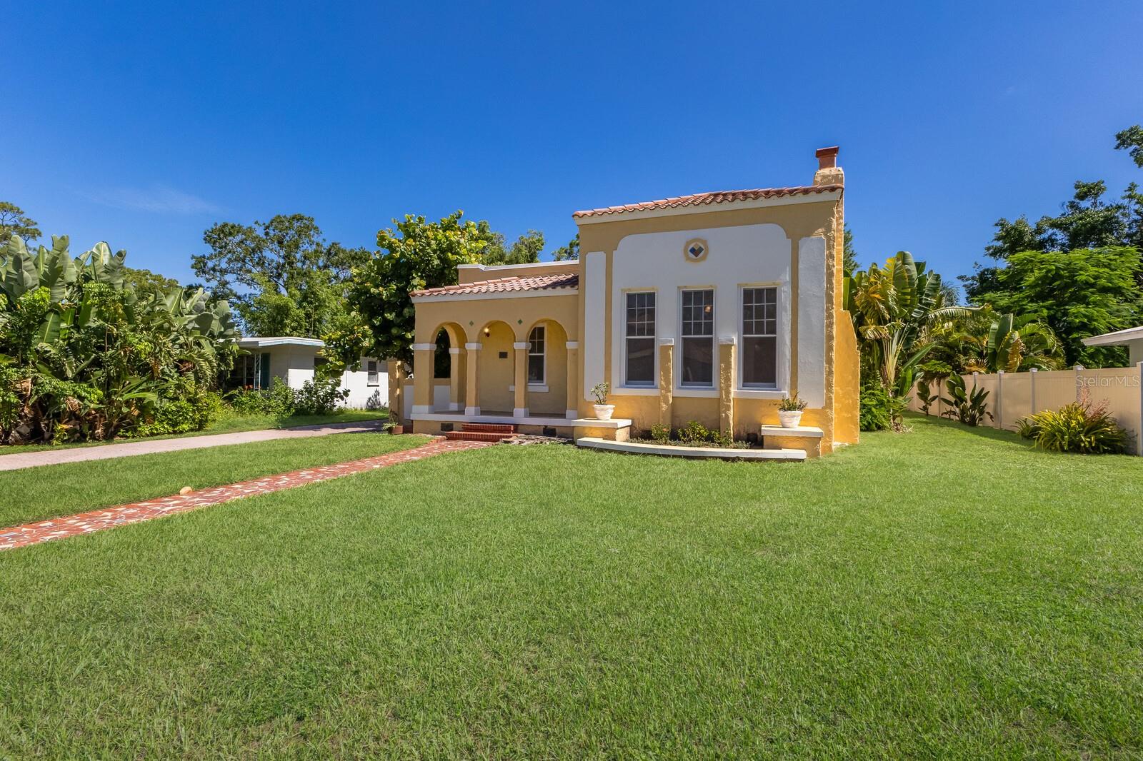 455 ACACIA DRIVE