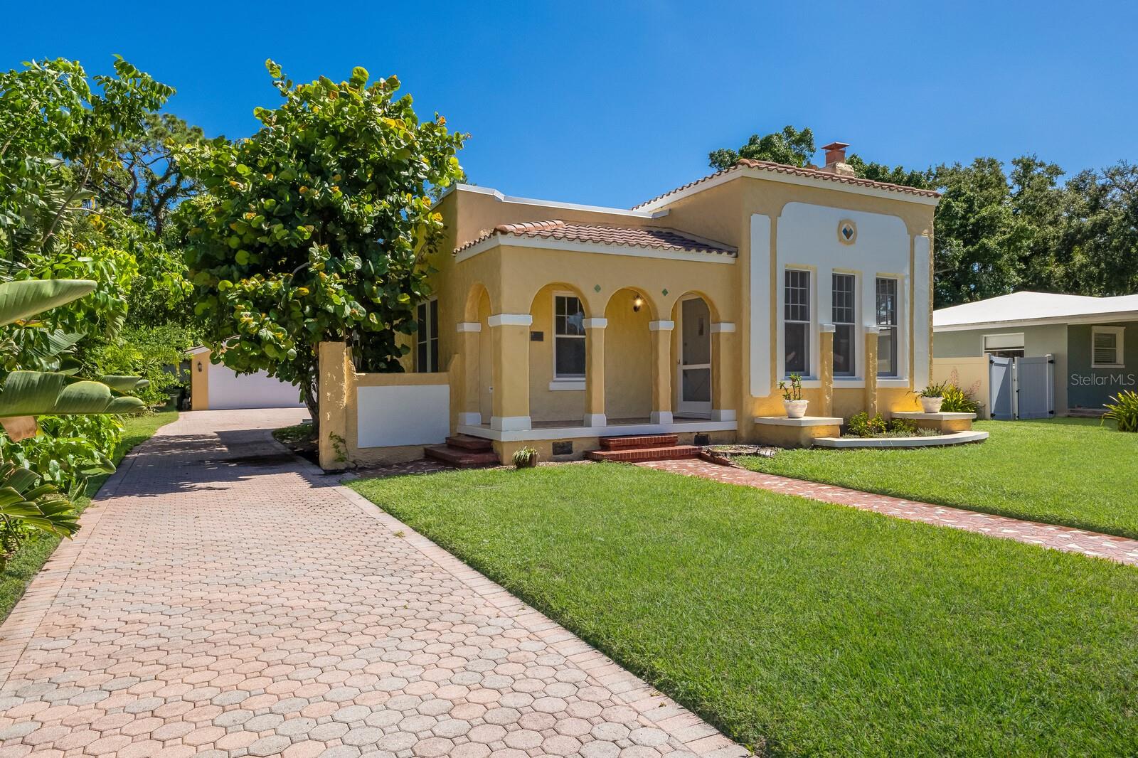 455 ACACIA DRIVE