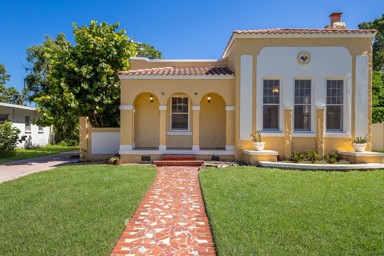 455 ACACIA DRIVE
