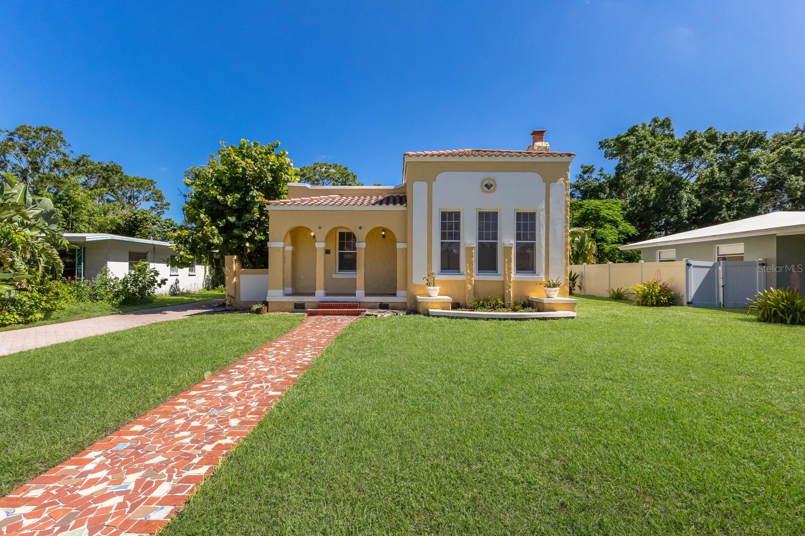 455 ACACIA DRIVE