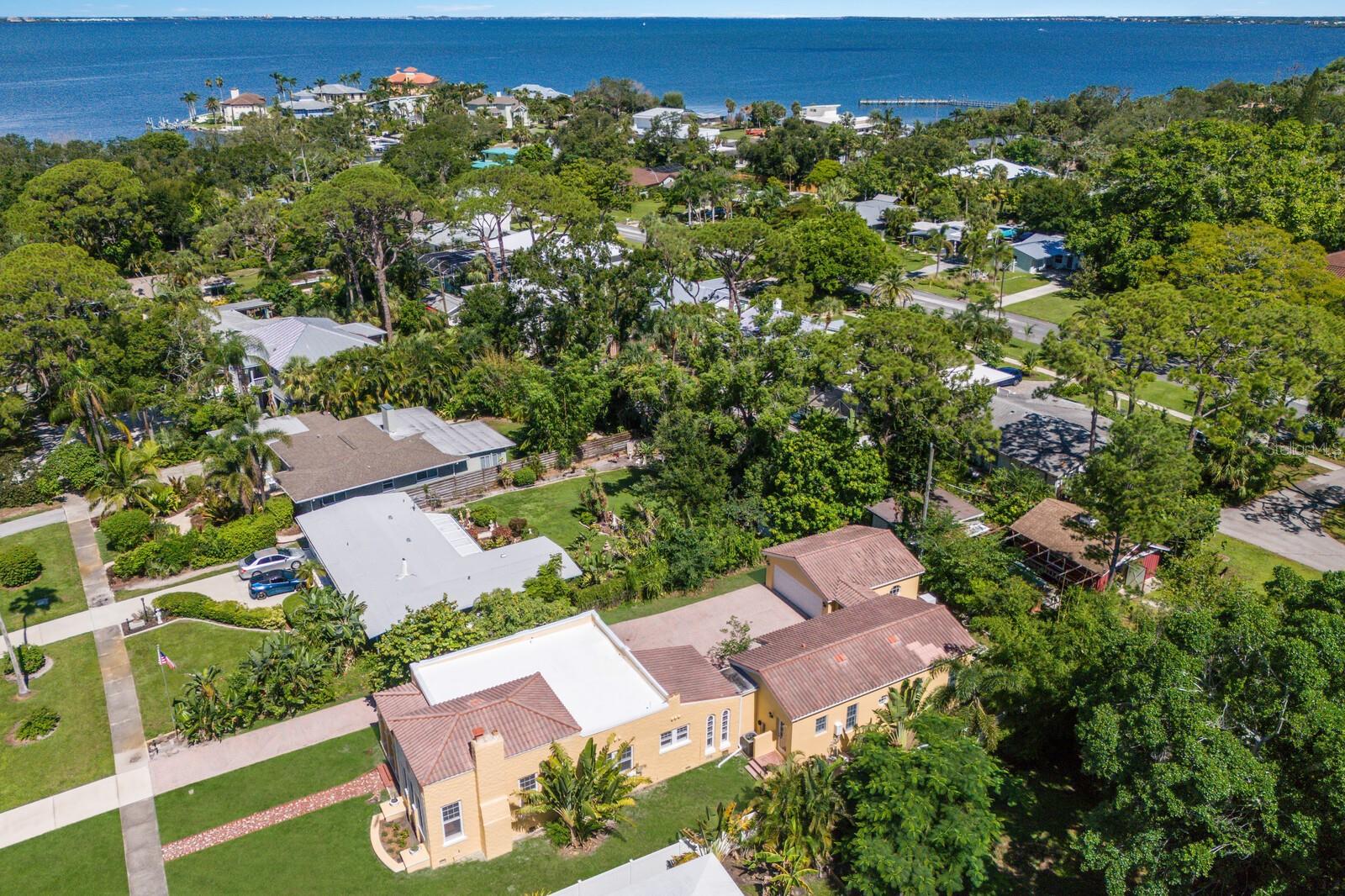 SAPPHIRE SHORES - Residential