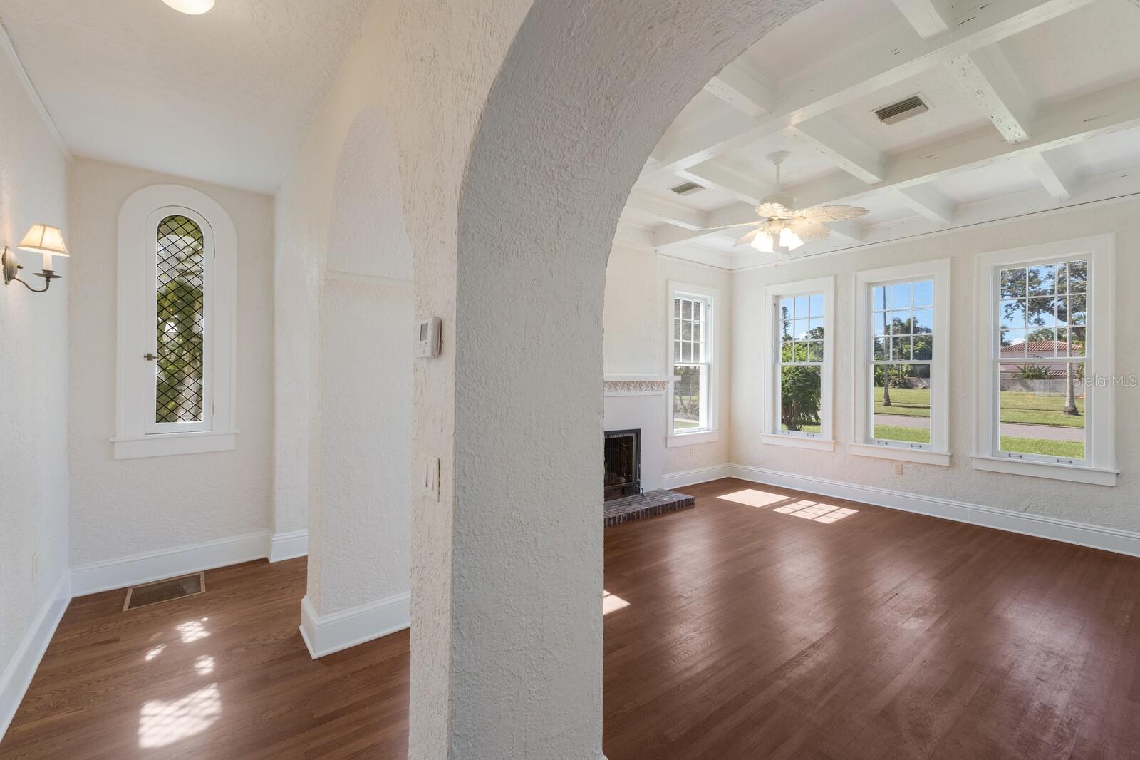 SAPPHIRE SHORES - Residential