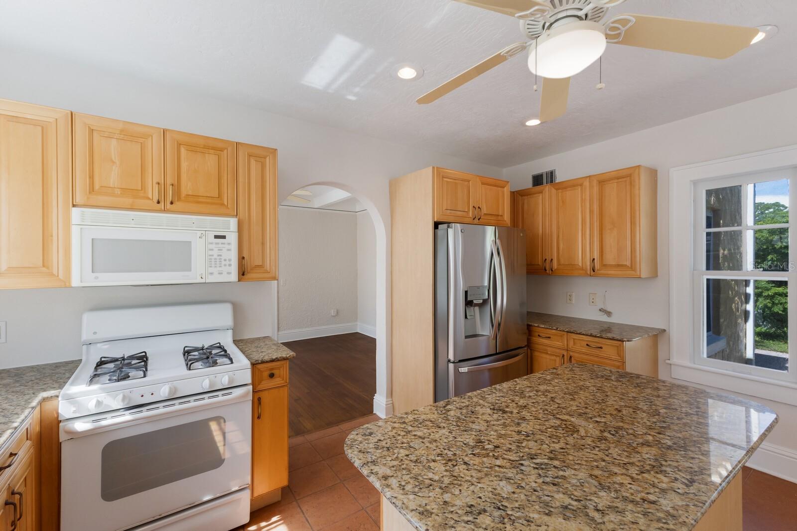 SAPPHIRE SHORES - Residential