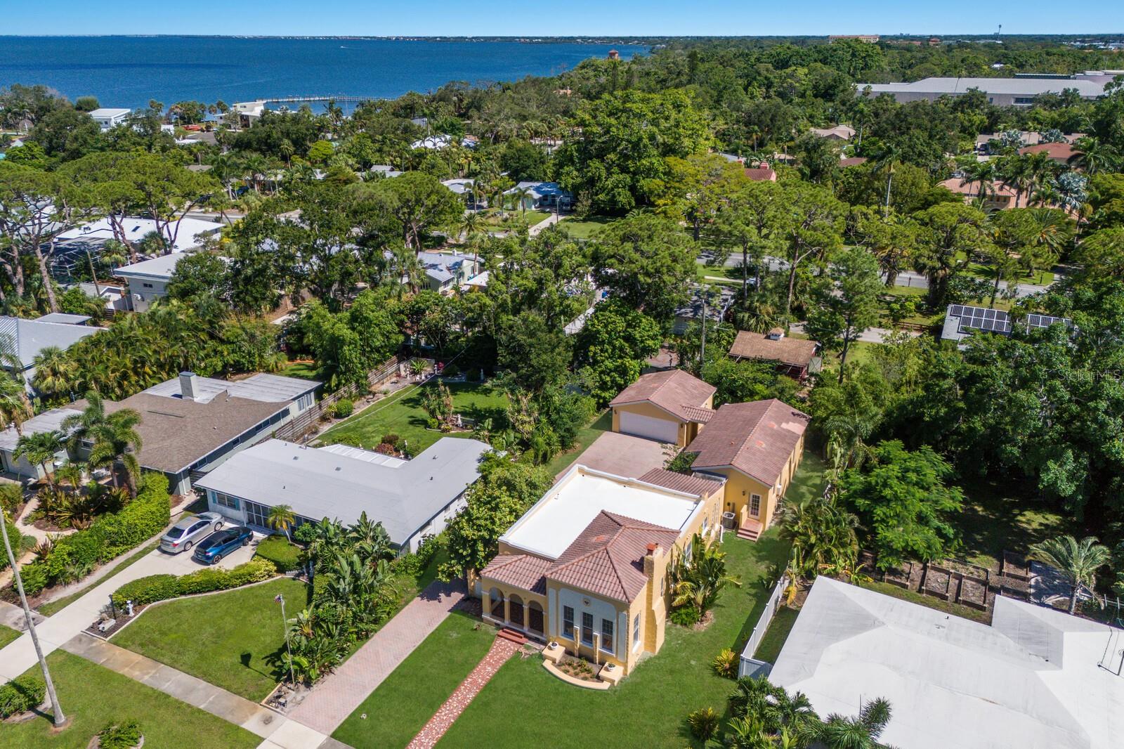 SAPPHIRE SHORES - Residential