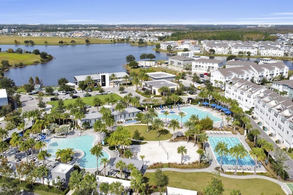 LAUREL POINTE - Residential