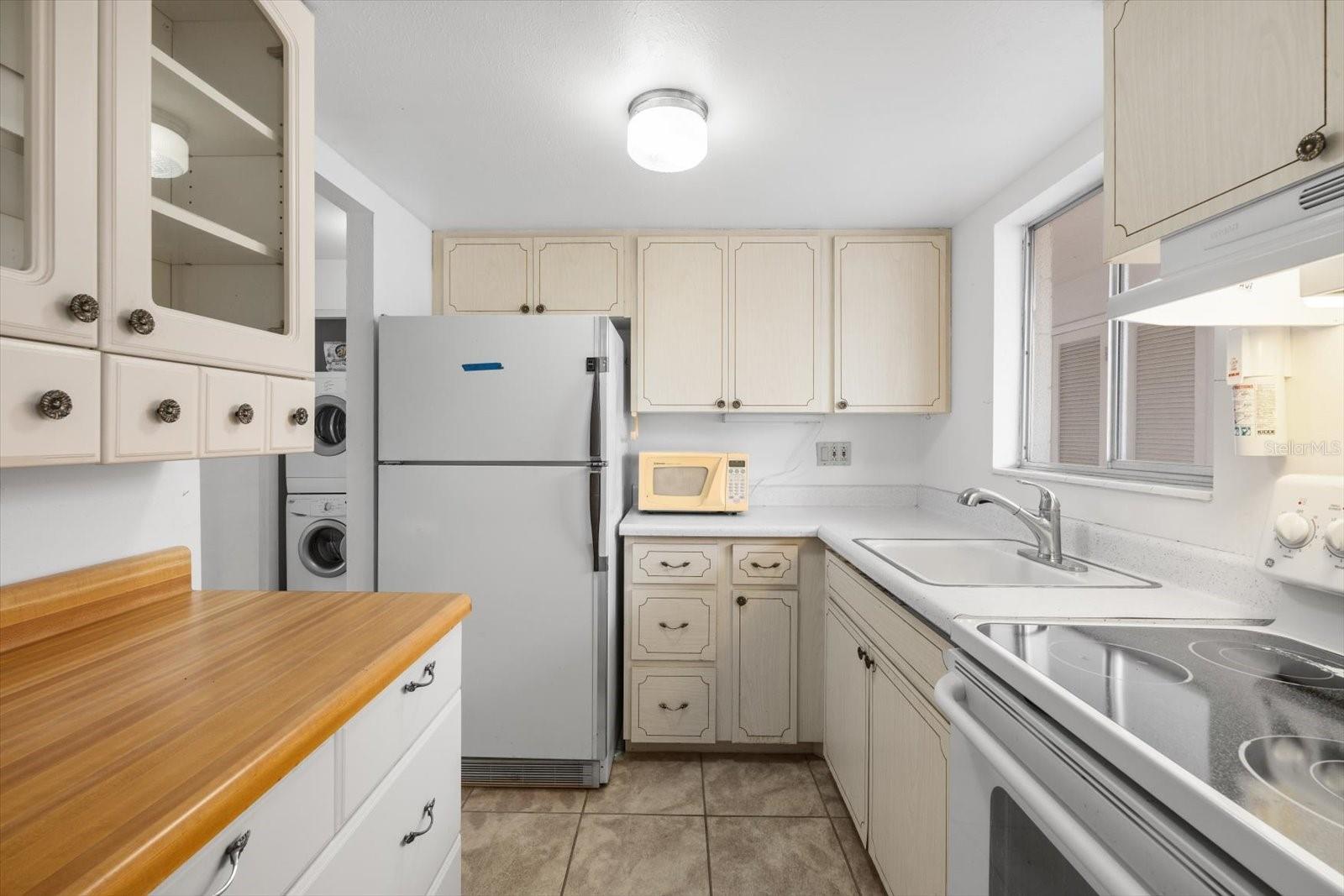 THE FOURTH BAYSHORE - Residential