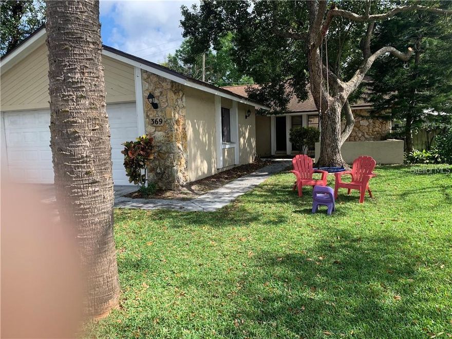 3 Bedroom / 2 Bath, 2 Car Garage House, Located in The Sausalito Shores Subdivision (Corner of Red bug Lake Road and Hwy 436) , Washer/dryer hookups in Garage, Pets Ok, Small fenced-in yard. Available to move in Nov 12.