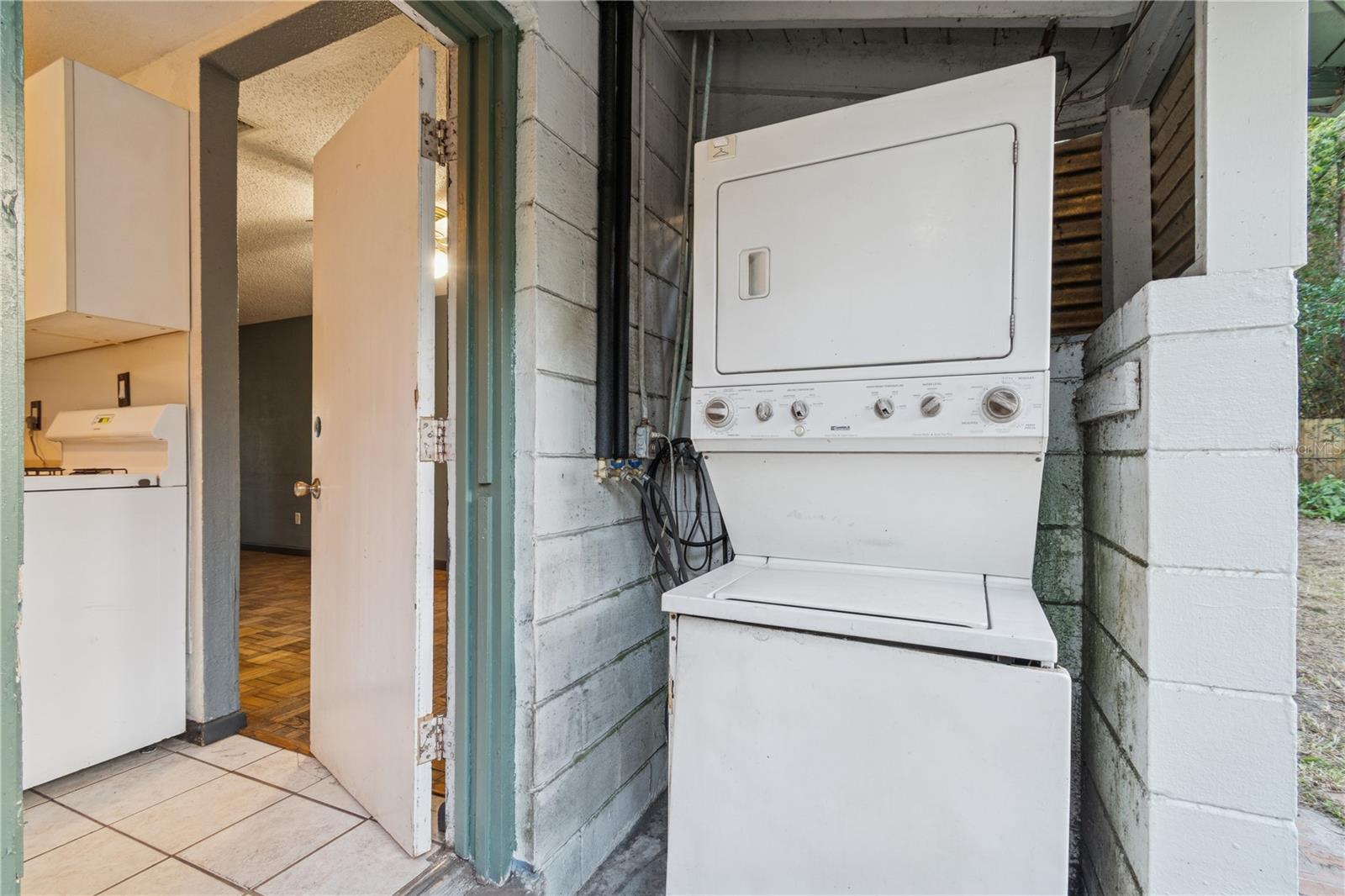 HAMPTON HEIGHTS - Residential