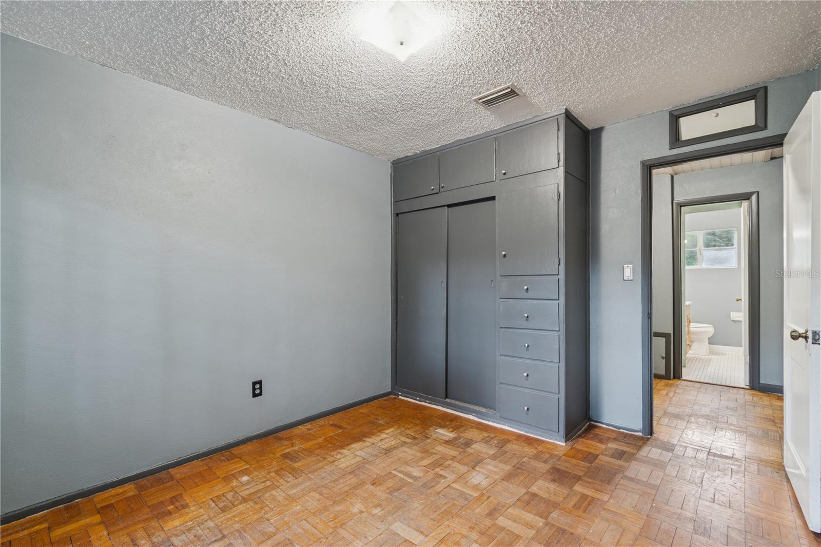 HAMPTON HEIGHTS - Residential