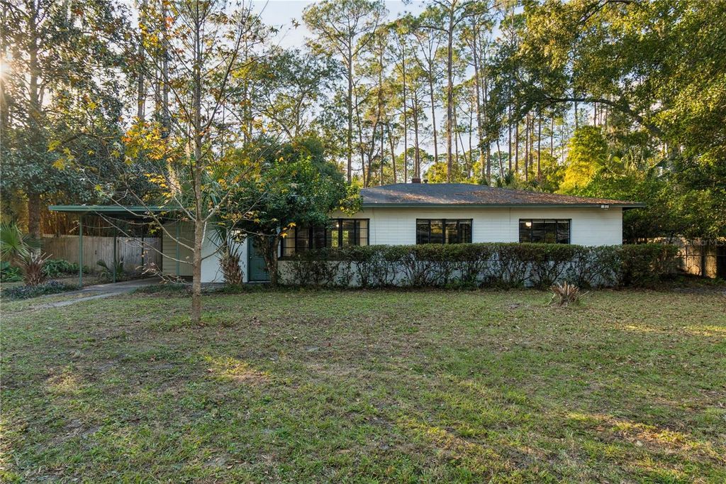 Photo of 1814 NE 6th Terrace, Gainesville, FL 32609 (MLS # GC536036)