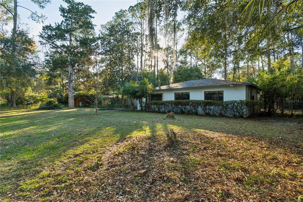 Photo of 1814 NE 6th Terrace, Gainesville, FL 32609 (MLS # GC536036)