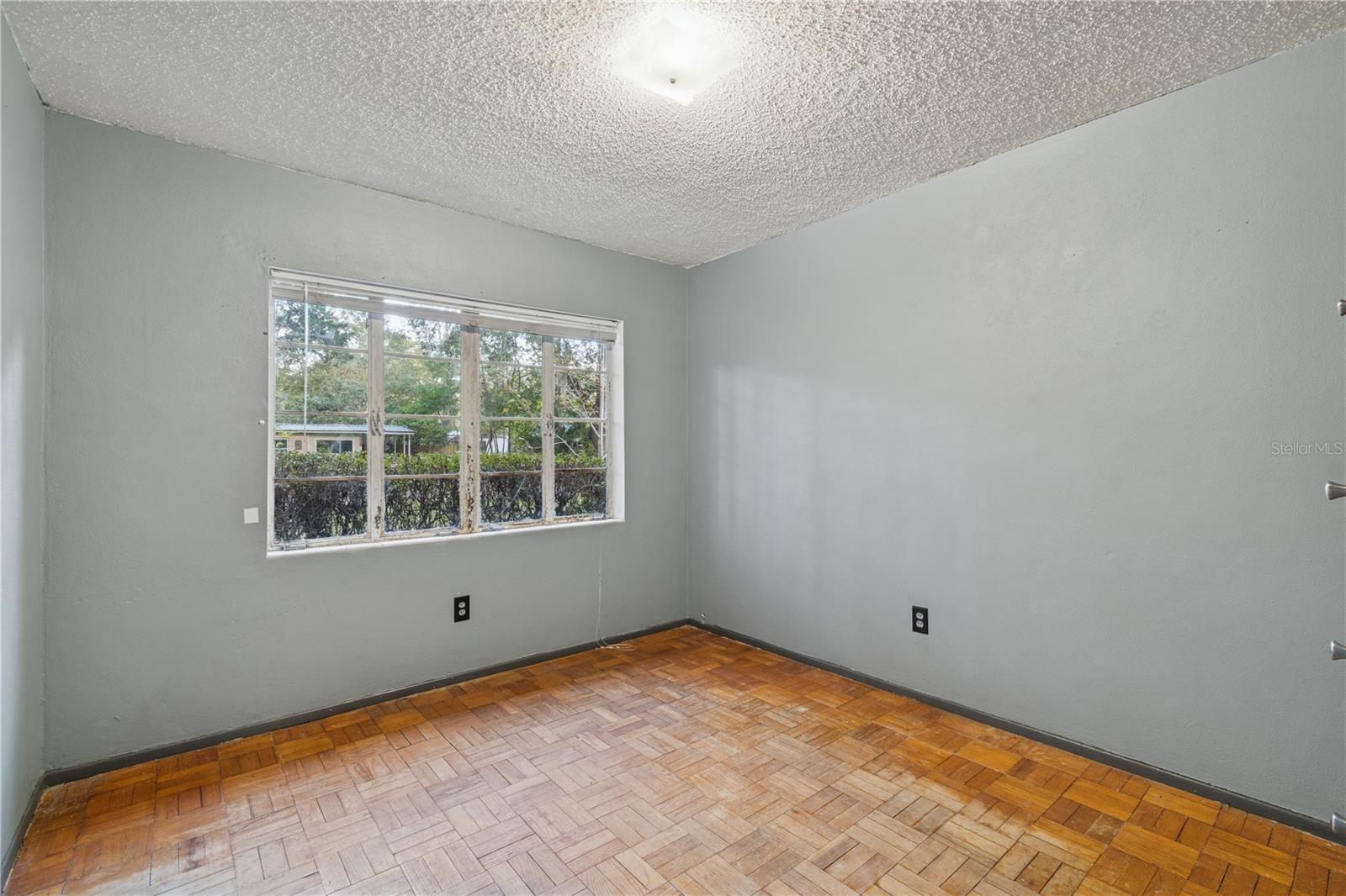 HAMPTON HEIGHTS - Residential