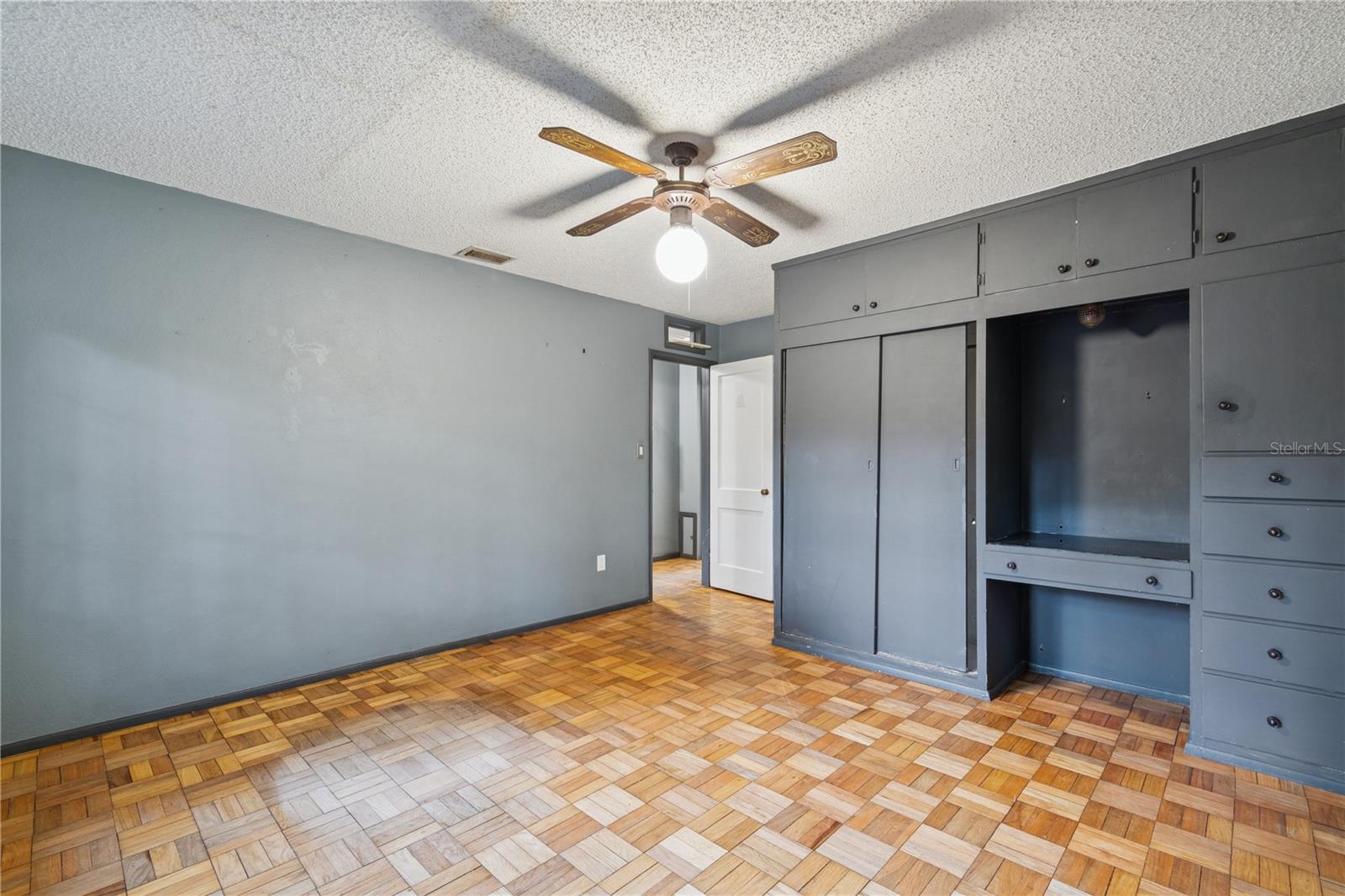 HAMPTON HEIGHTS - Residential