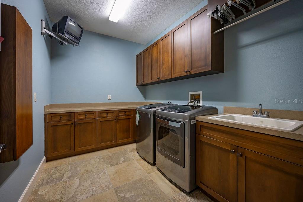 LAKE BRECKENRIDGE - Residential