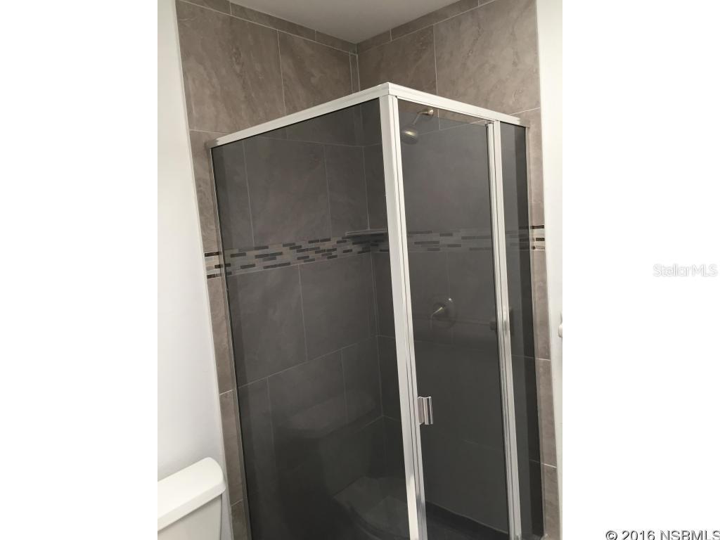 Aqua Golf Unit 02 Unrec 234 - Residential Lease