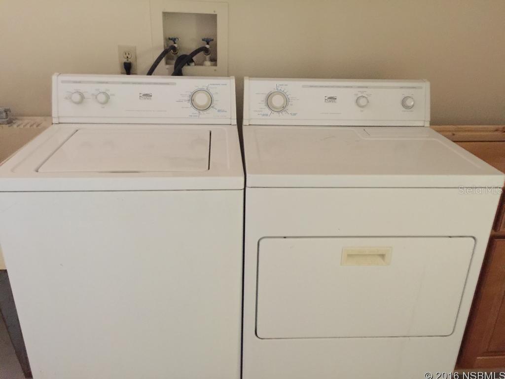 Aqua Golf Unit 02 Unrec 234 - Residential Lease