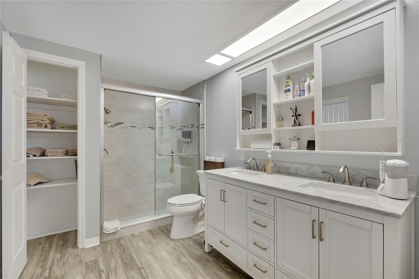 LAKE PADGETT ESTATES - Residential