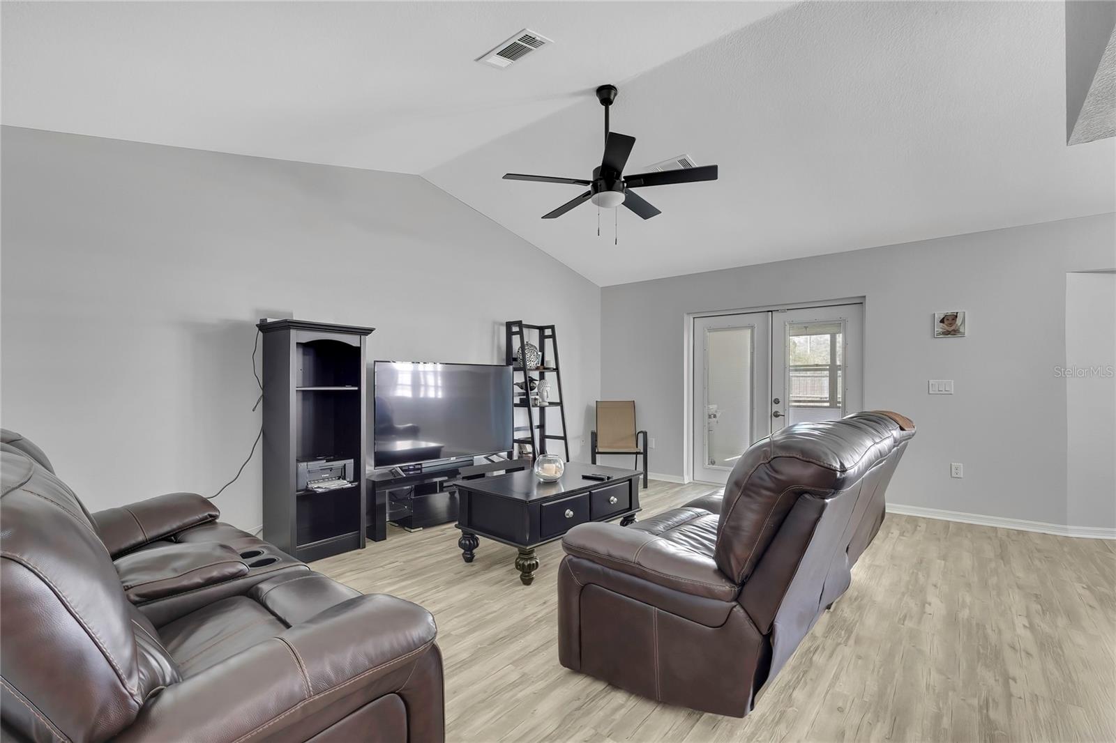 LAKE PADGETT ESTATES - Residential