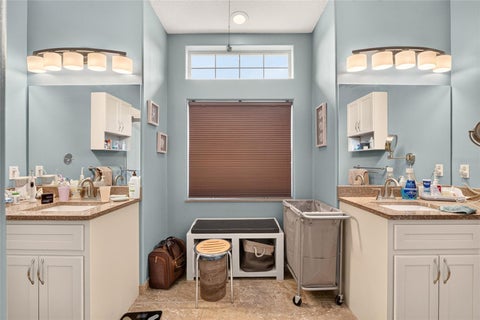 Tiny photo for 11182 SW 71st Ct, Ocala, FL 34476 (MLS # OM731090)