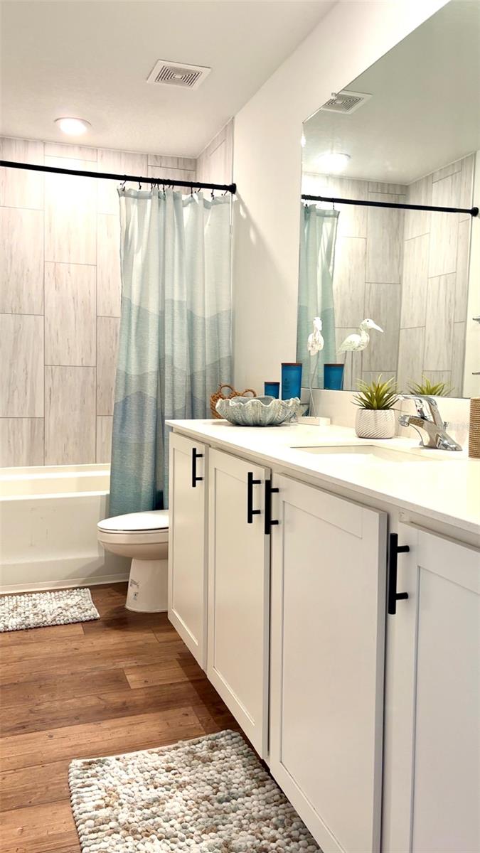 ROYAL HIGHLANDS UNIT 8 - Residential