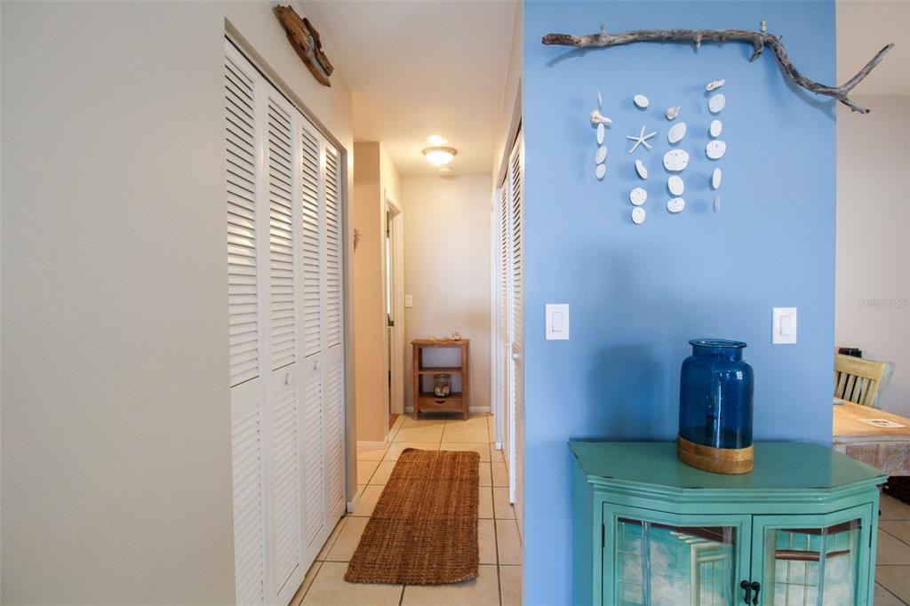 SOUTH VENICE - Residential Lease