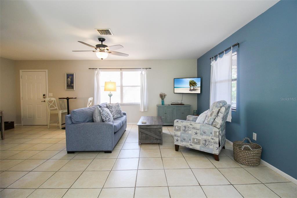 SOUTH VENICE - Residential Lease