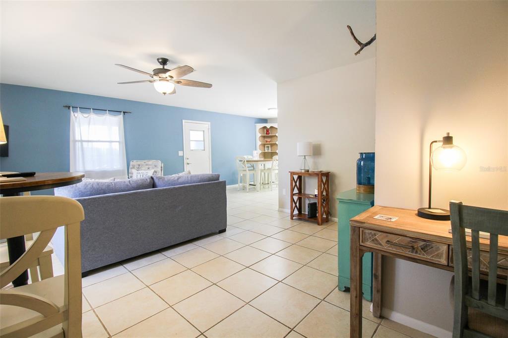 SOUTH VENICE - Residential Lease