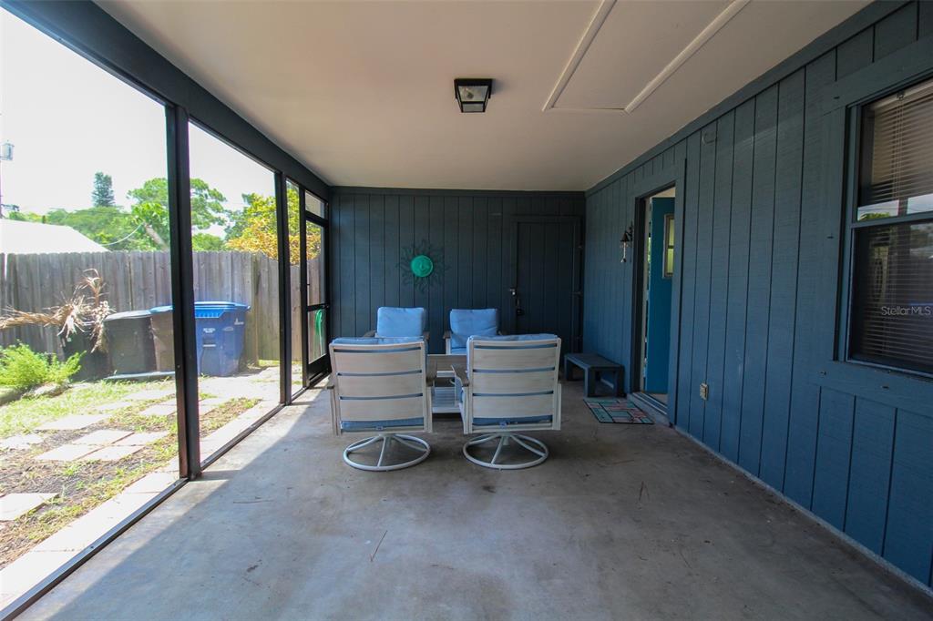 SOUTH VENICE - Residential Lease