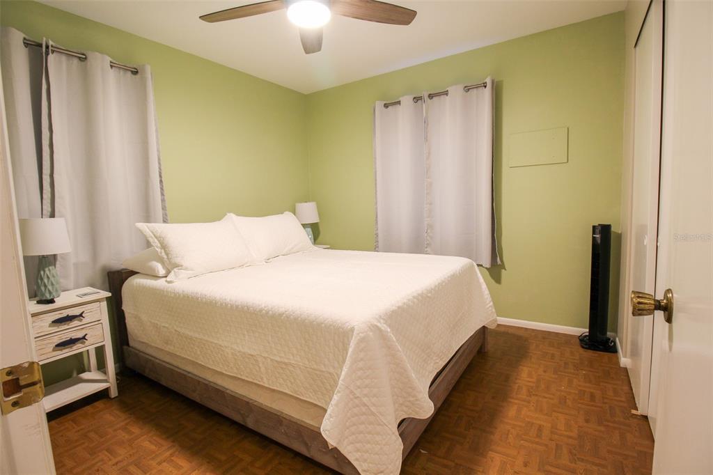 SOUTH VENICE - Residential Lease